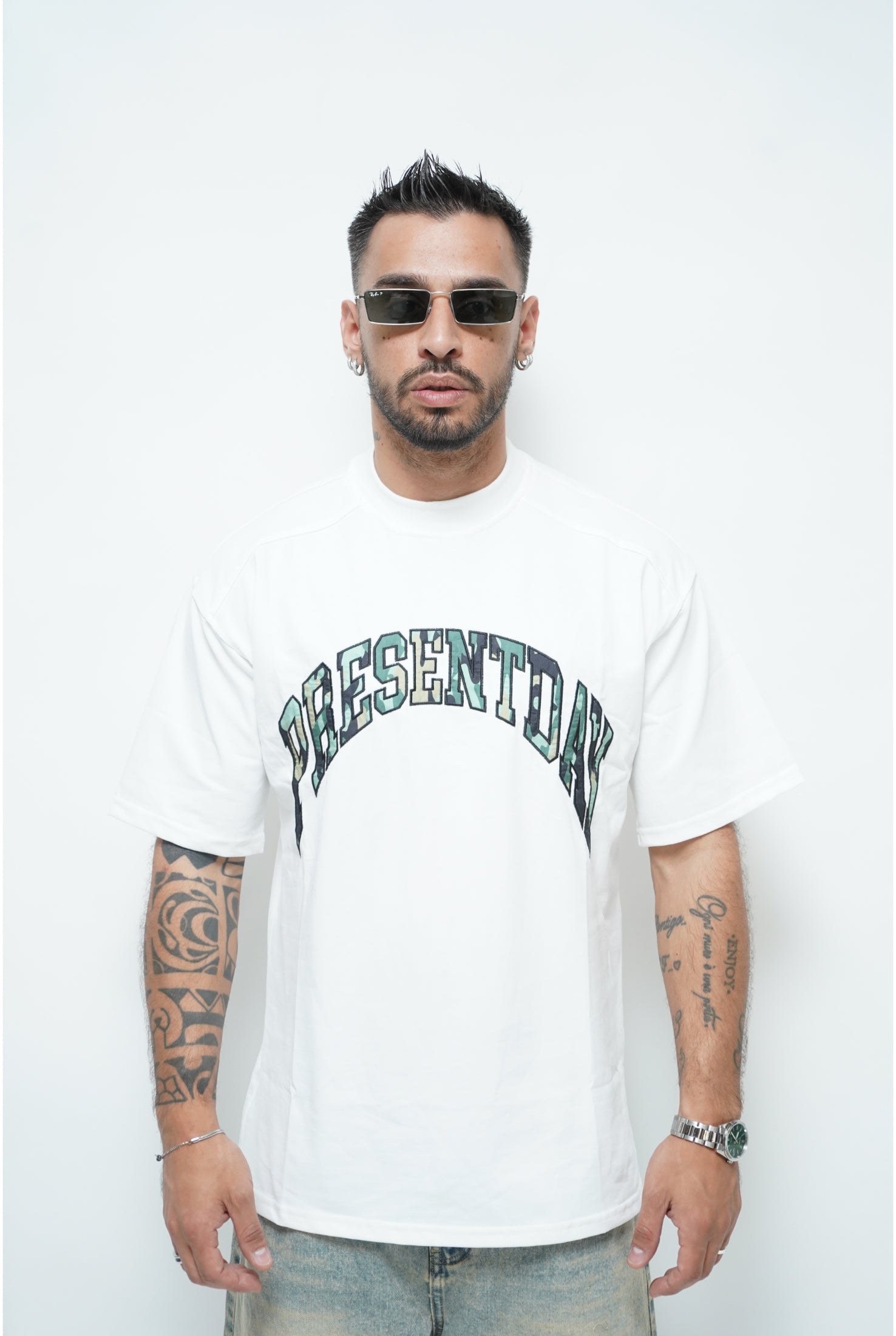 T-shirt PRESENT DAY ricamo mimetico ( 2 colori )