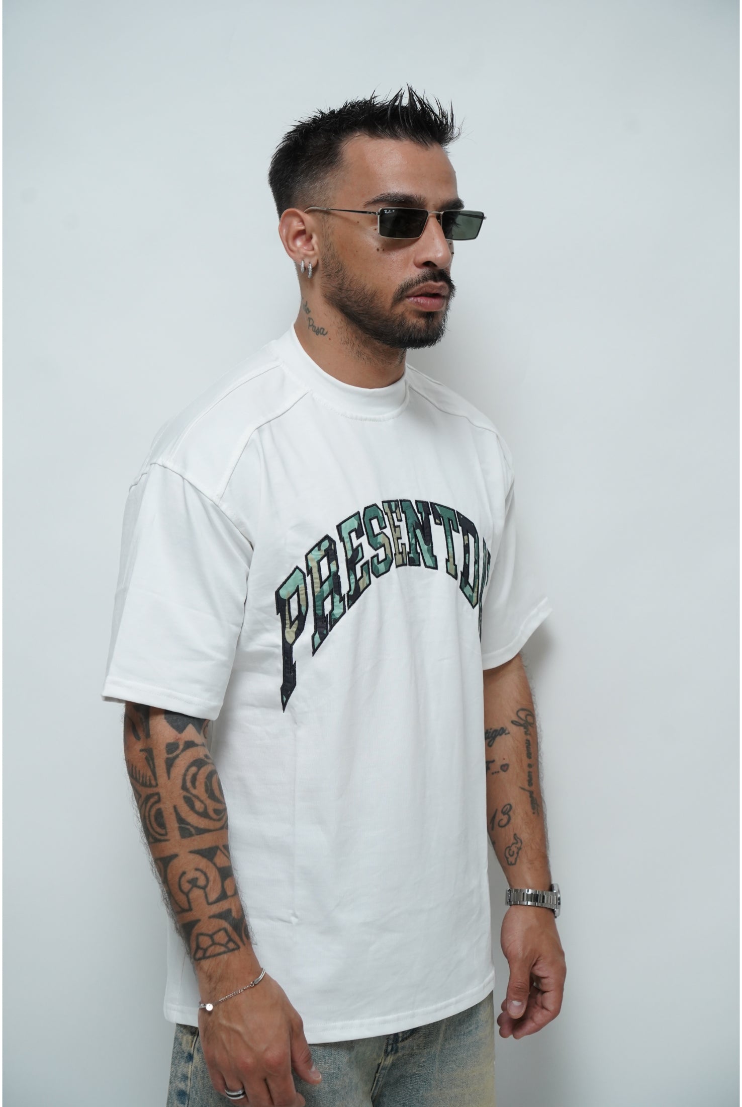 T-shirt PRESENT DAY ricamo mimetico ( 2 colori )