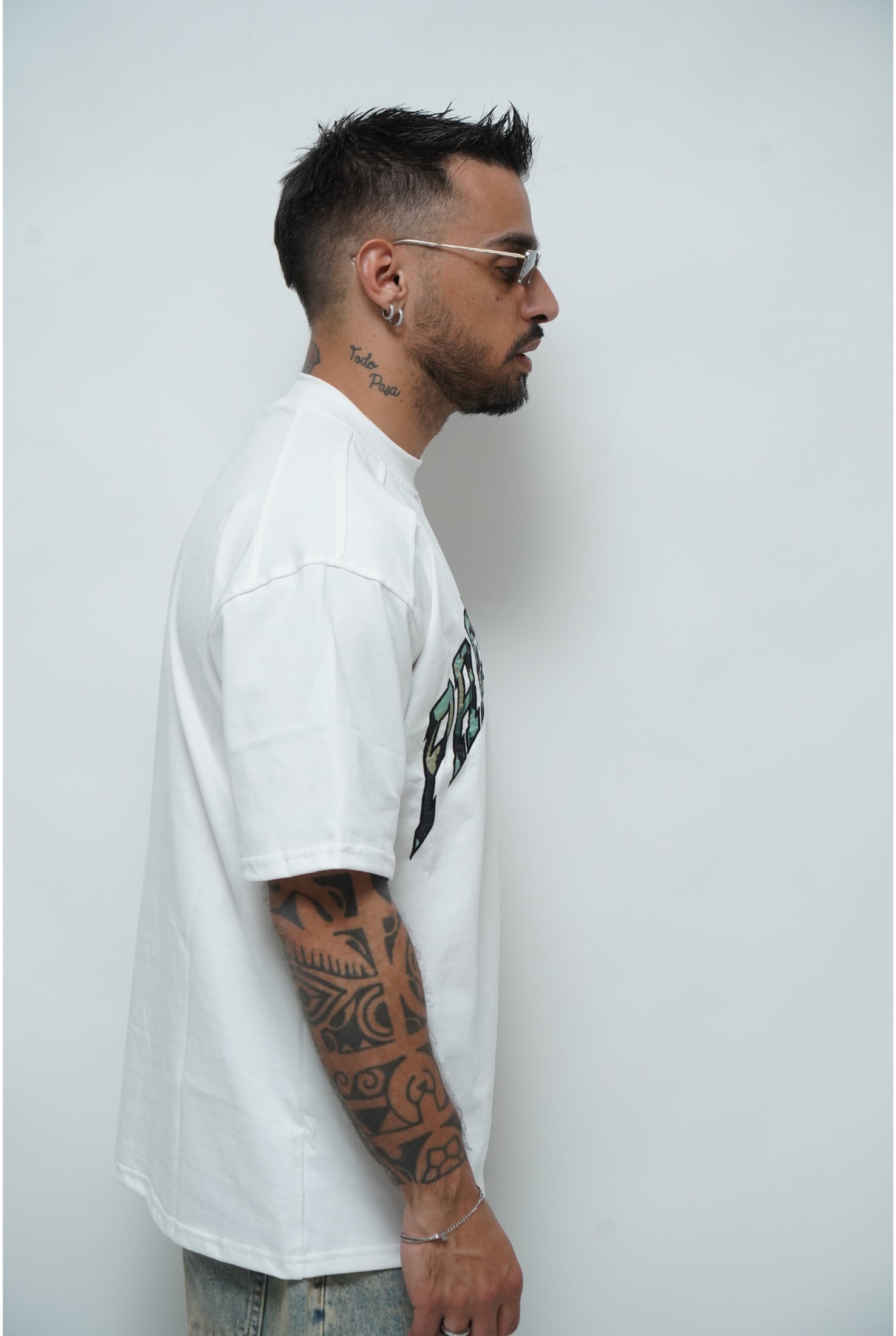 T-shirt PRESENT DAY ricamo mimetico ( 2 colori )