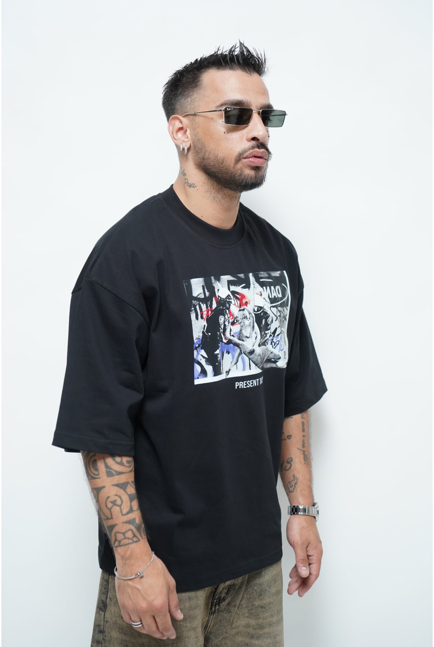 T-shirt PRESENT DAY stampa
