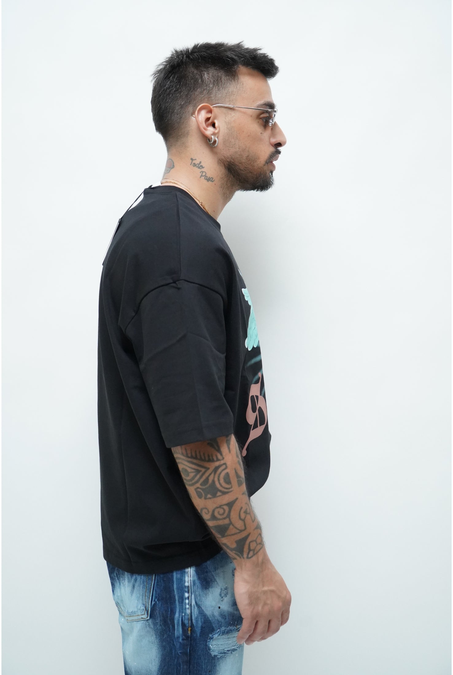 T-shirt PRESENT DAY Saint ( 2 colori )