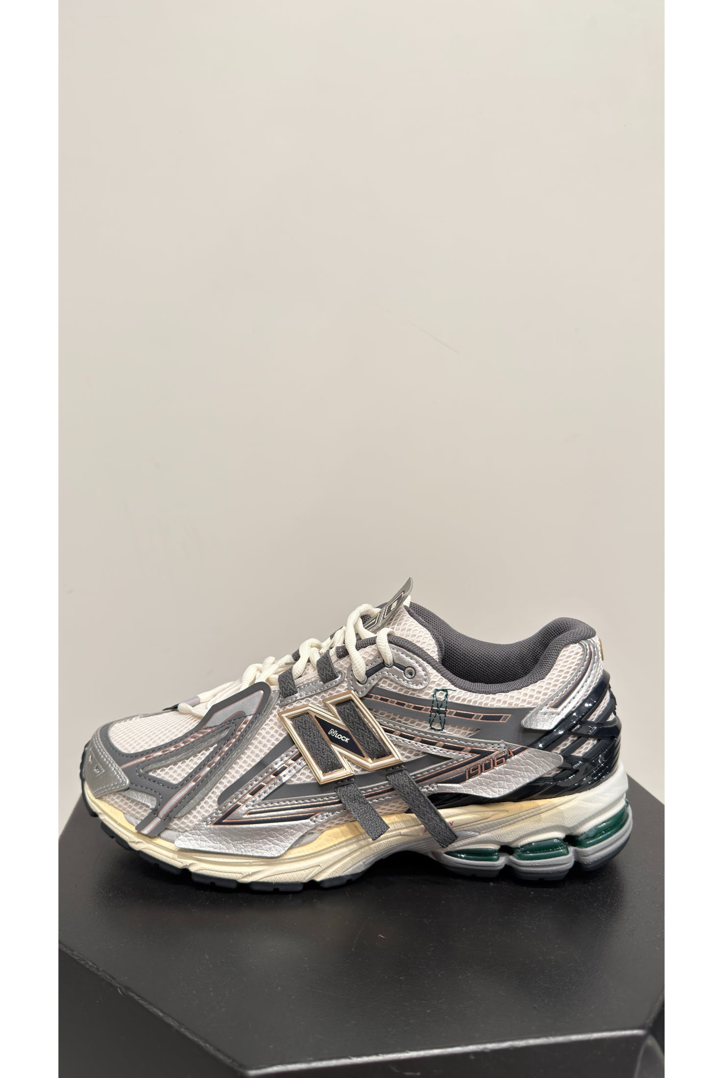 New Balance 1906A AD