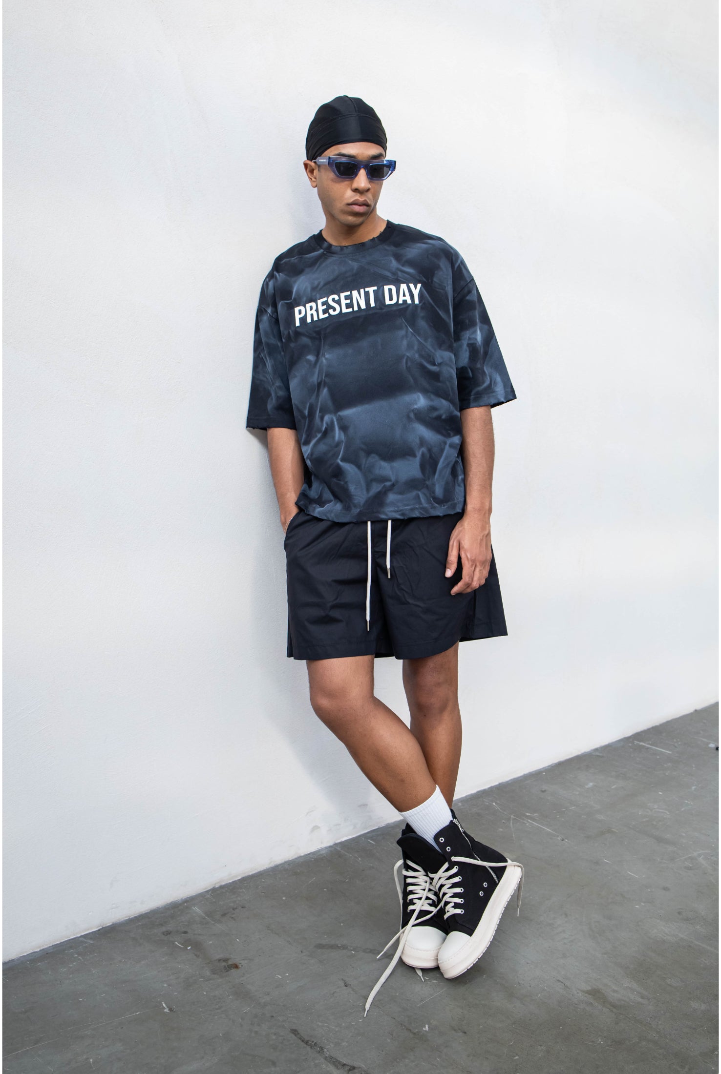 T-shirt PRESENT DAY crop brik