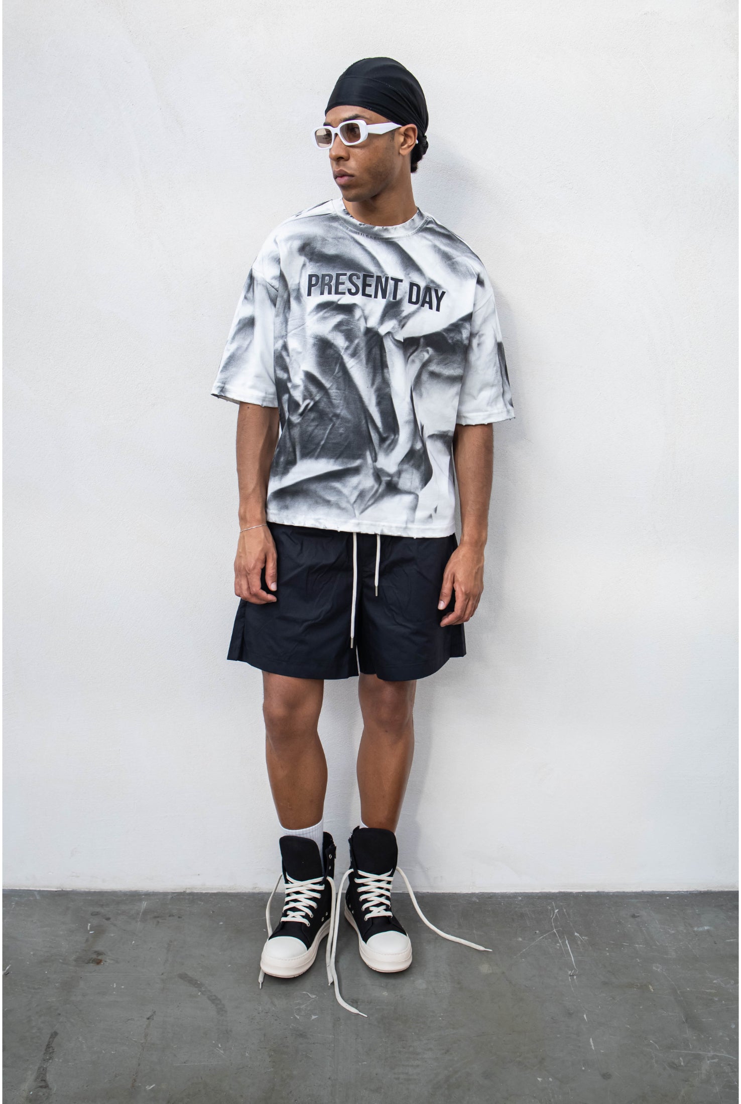 T-shirt PRESENT DAY crop brik