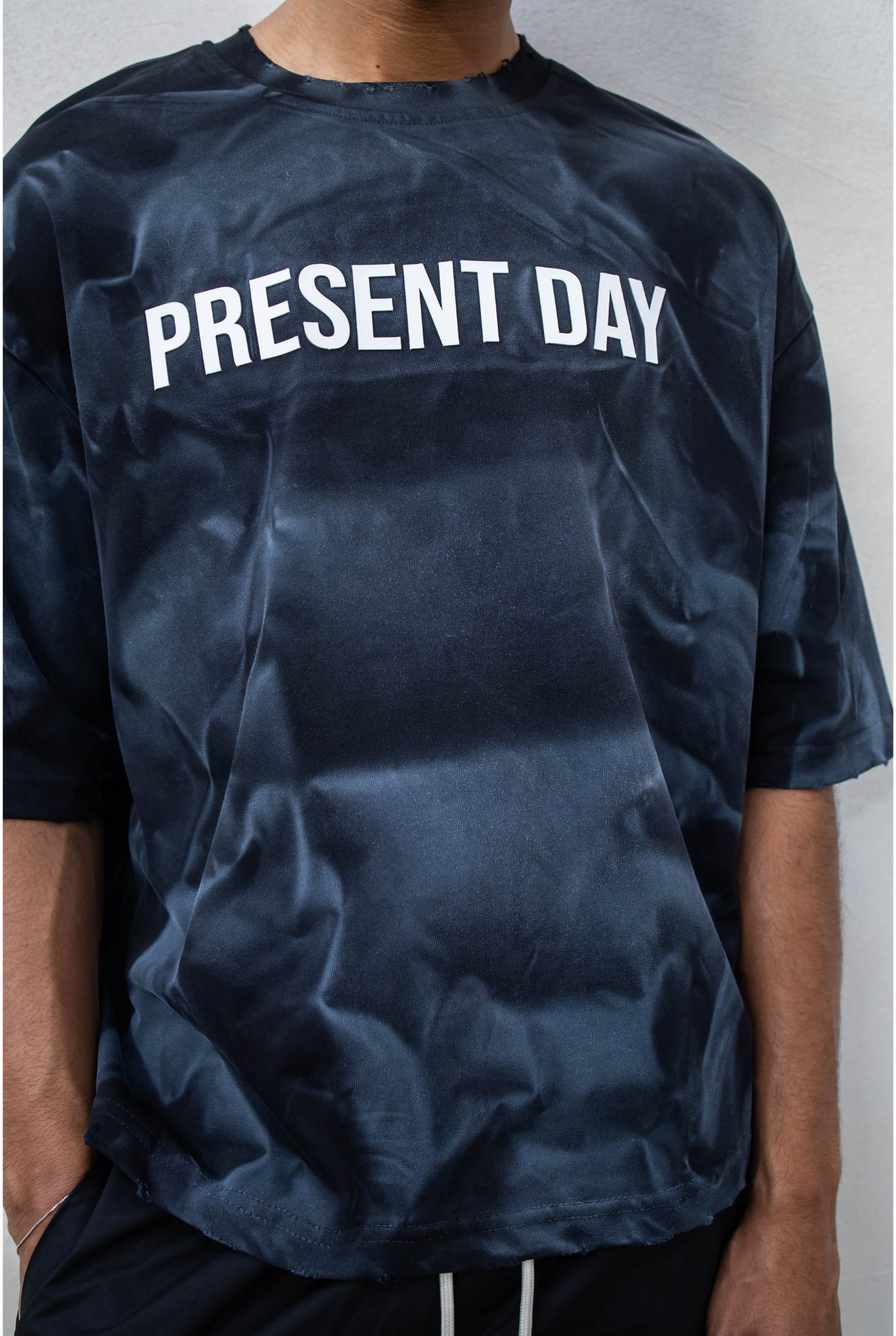 T-shirt PRESENT DAY crop brik
