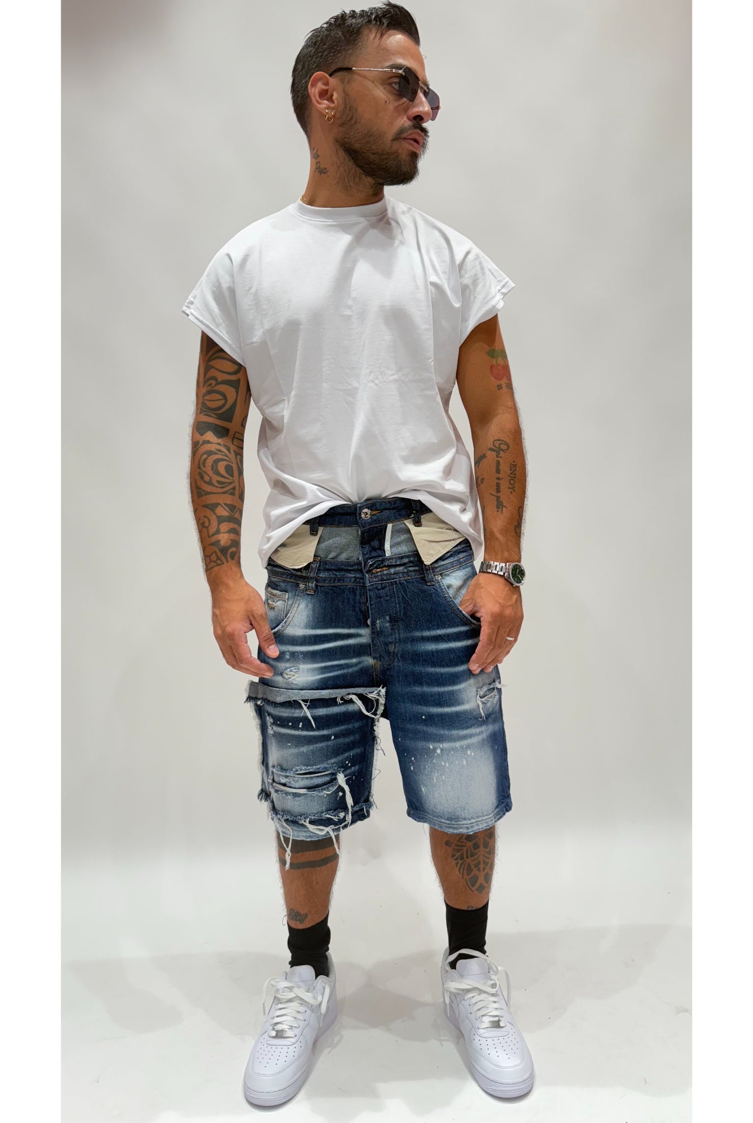 T-shirt smanicata BASIC