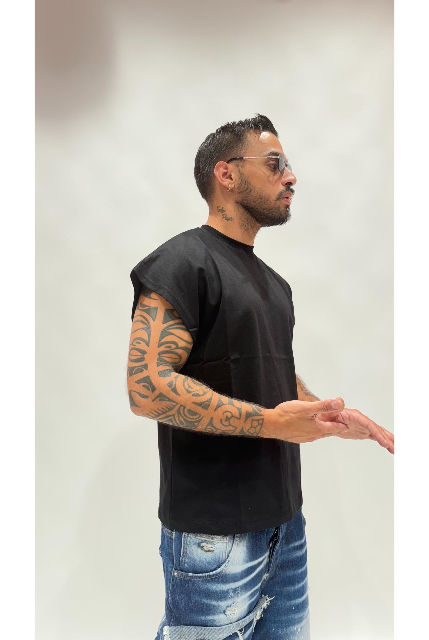 T-shirt smanicata BASIC