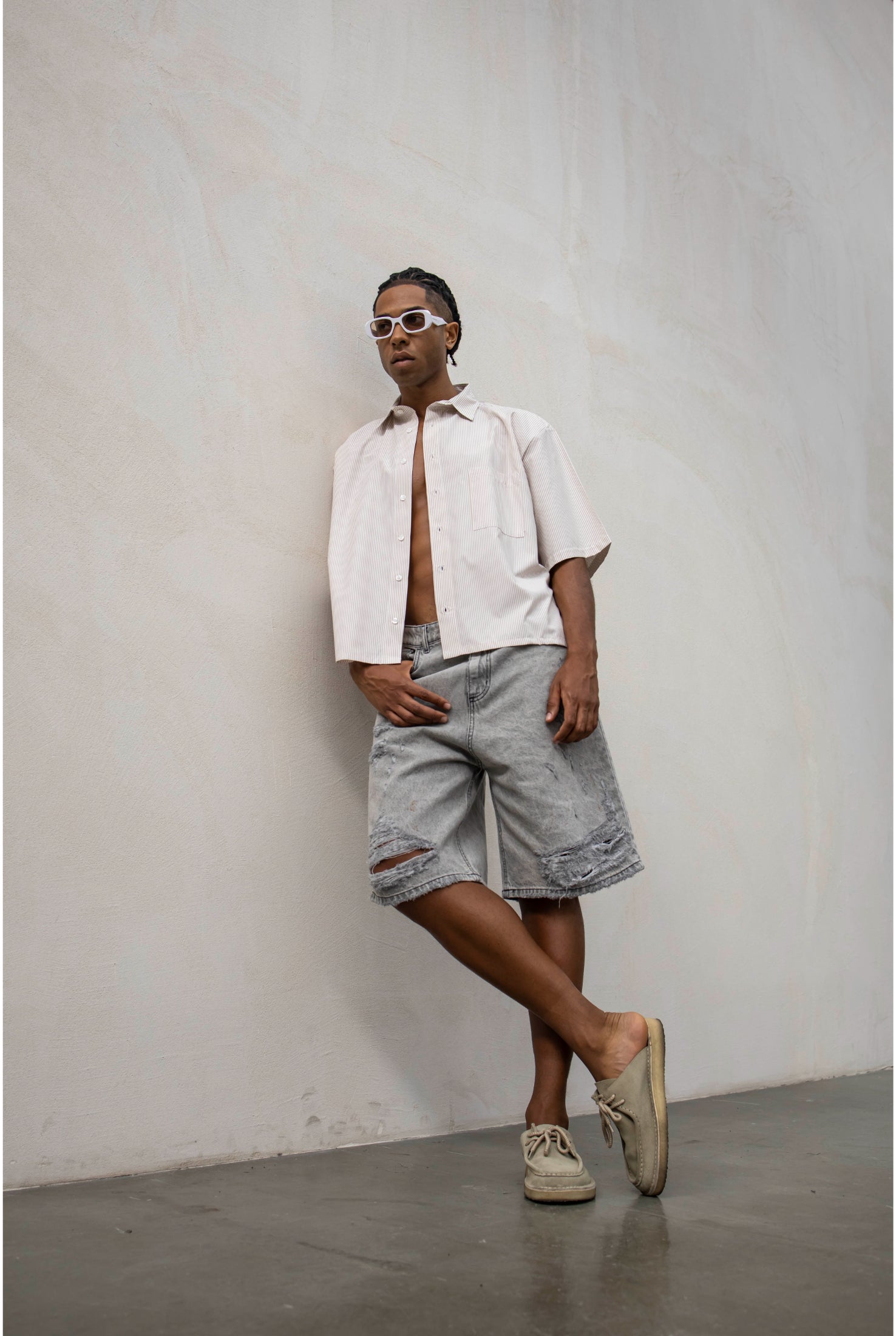 Jeans short broken PRESENT DAY