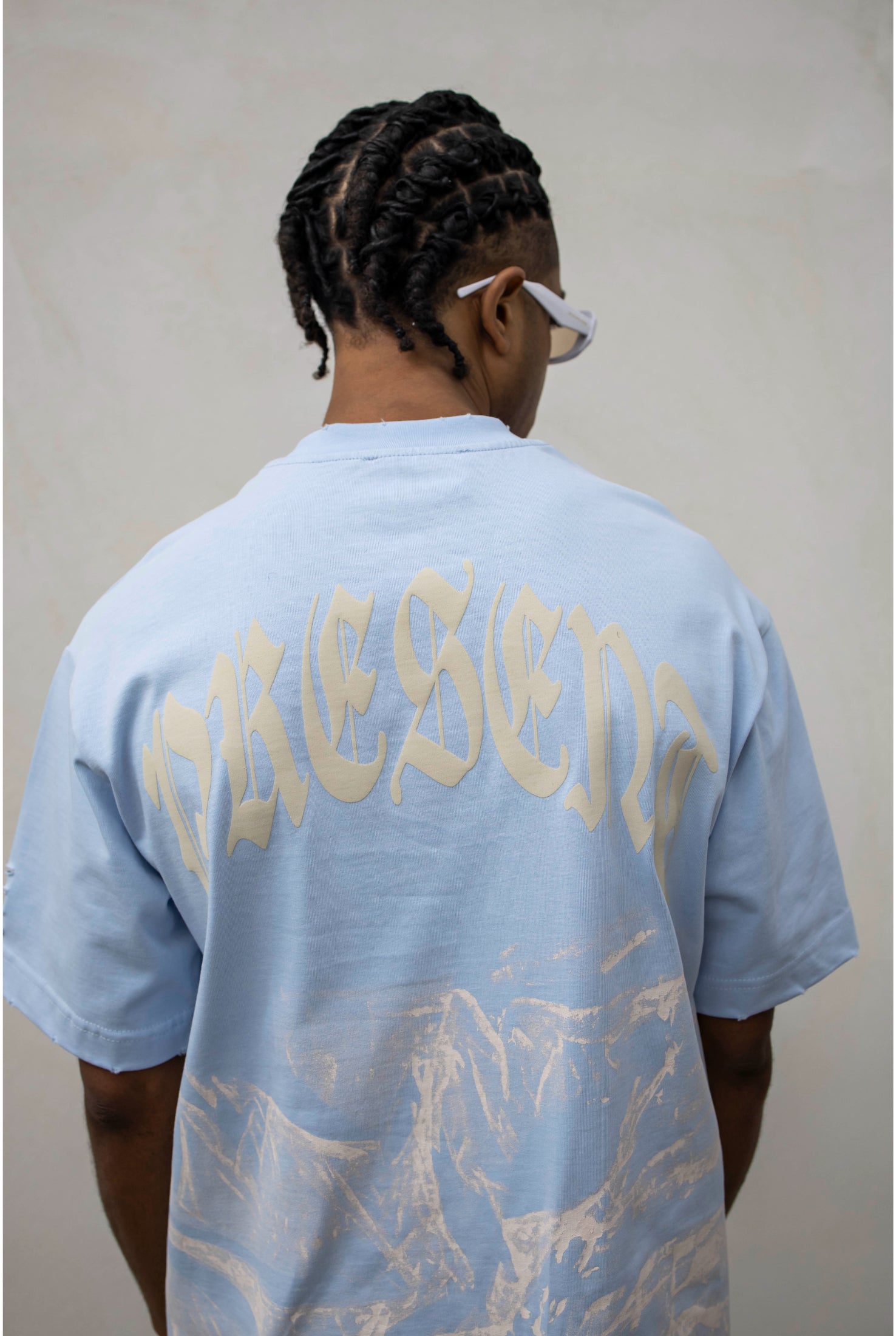 T-shirt PRESENT DAY Gotic