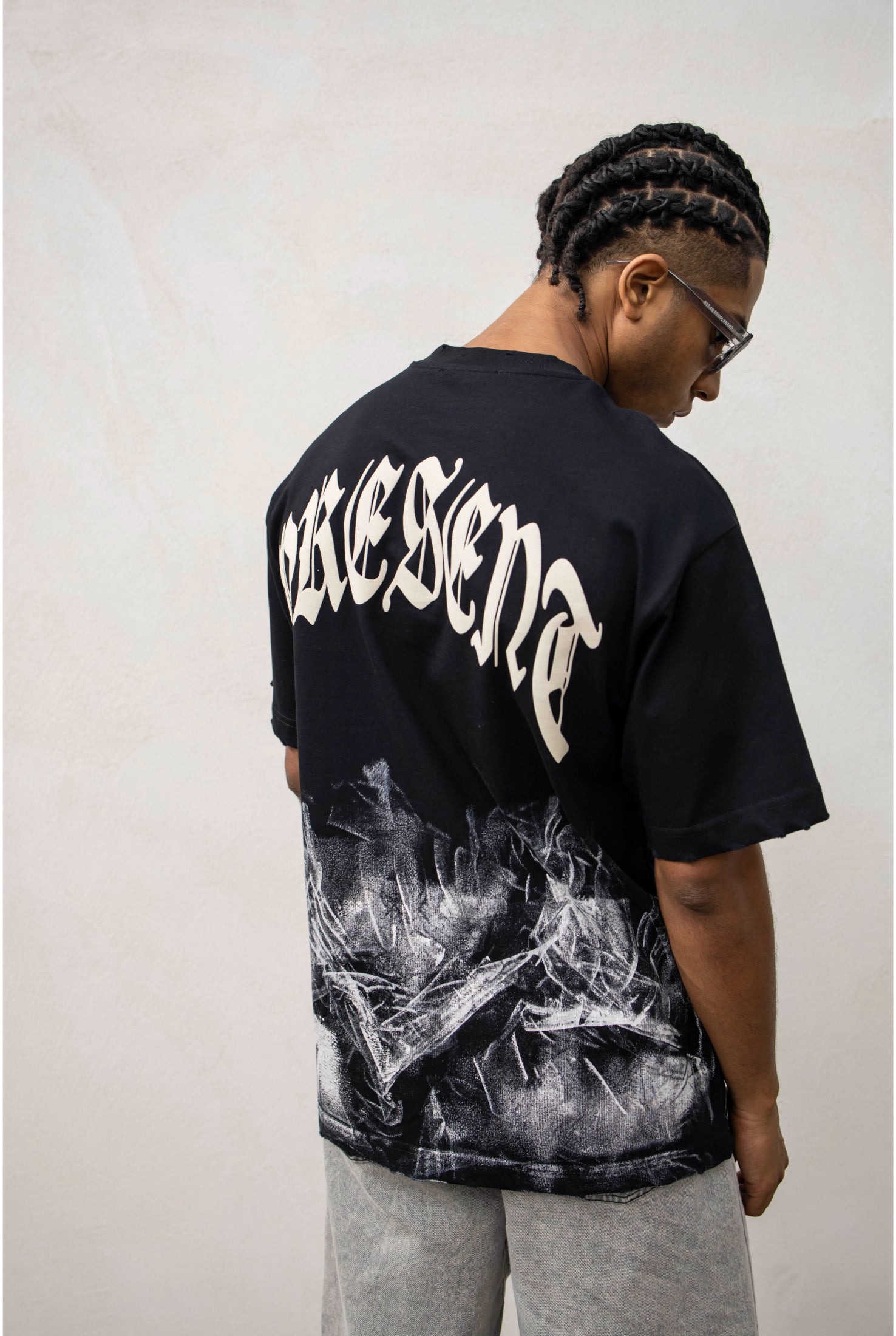 T-shirt PRESENT DAY Gotic