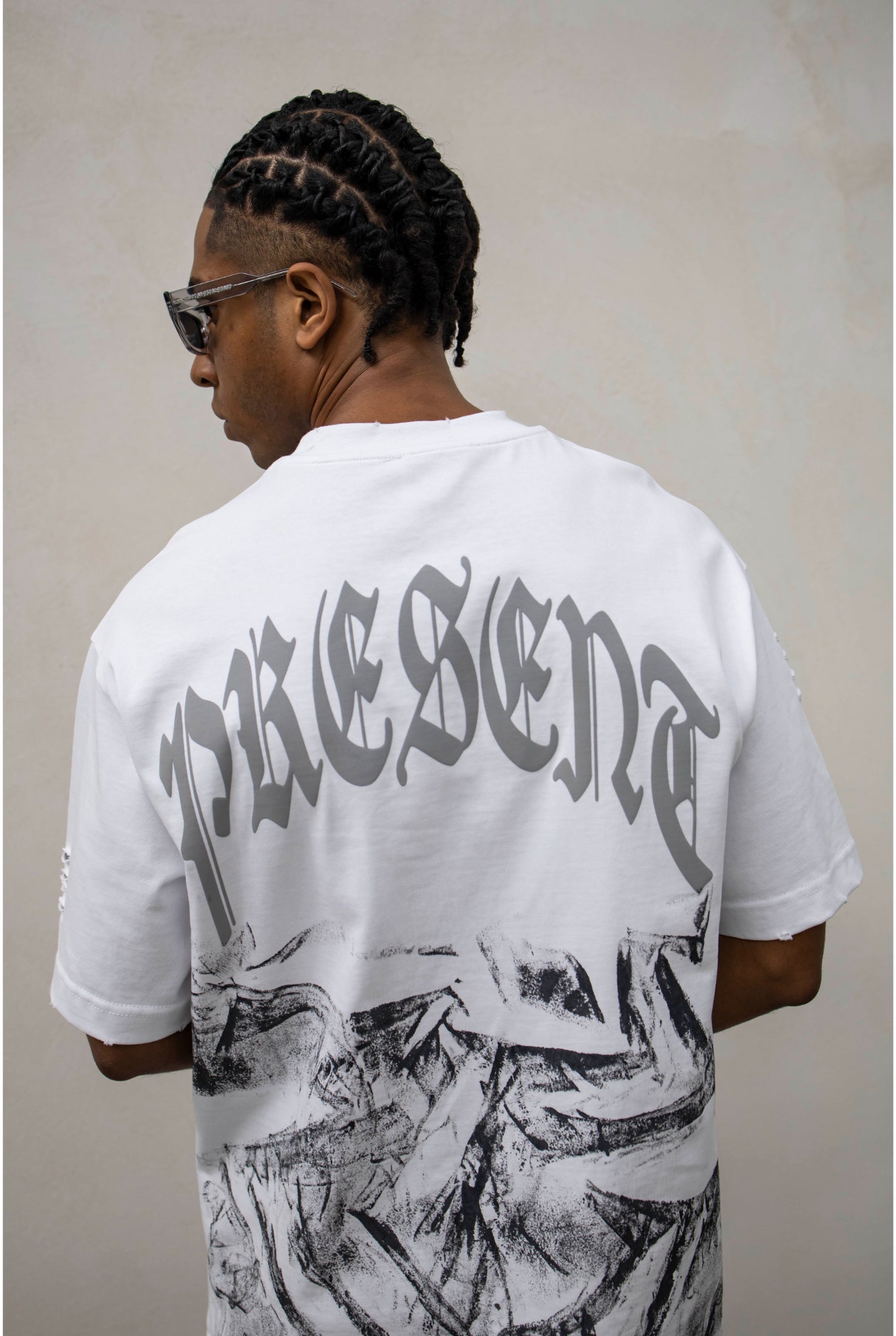 T-shirt PRESENT DAY Gotic