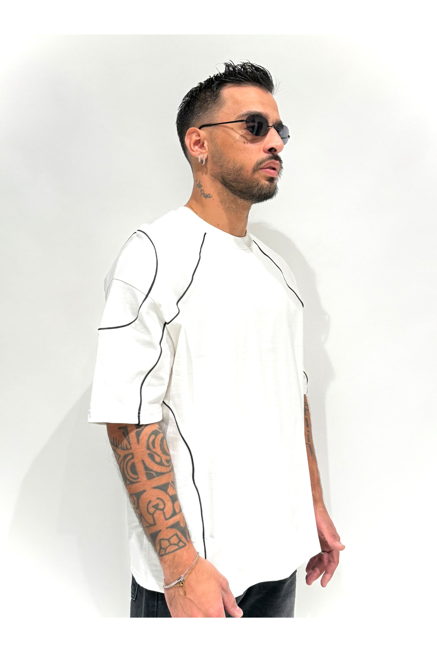 T-shirt PRESENT DAY contrast