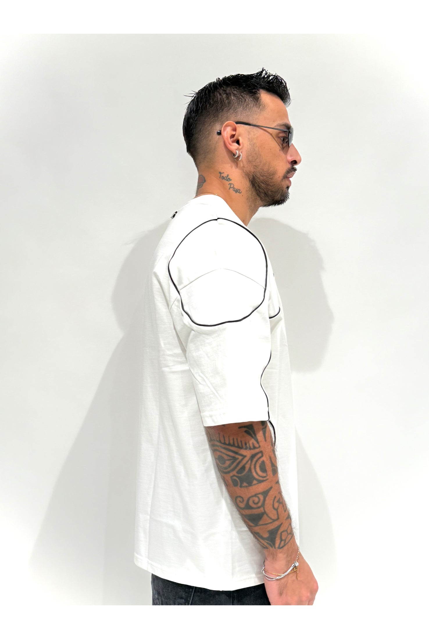 T-shirt PRESENT DAY contrast