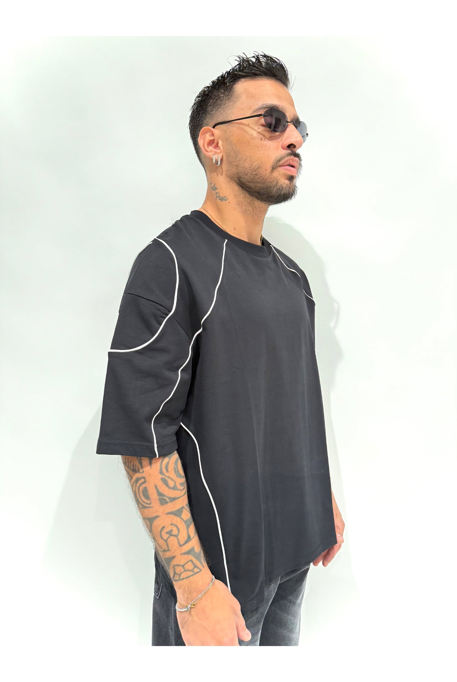 T-shirt PRESENT DAY contrast