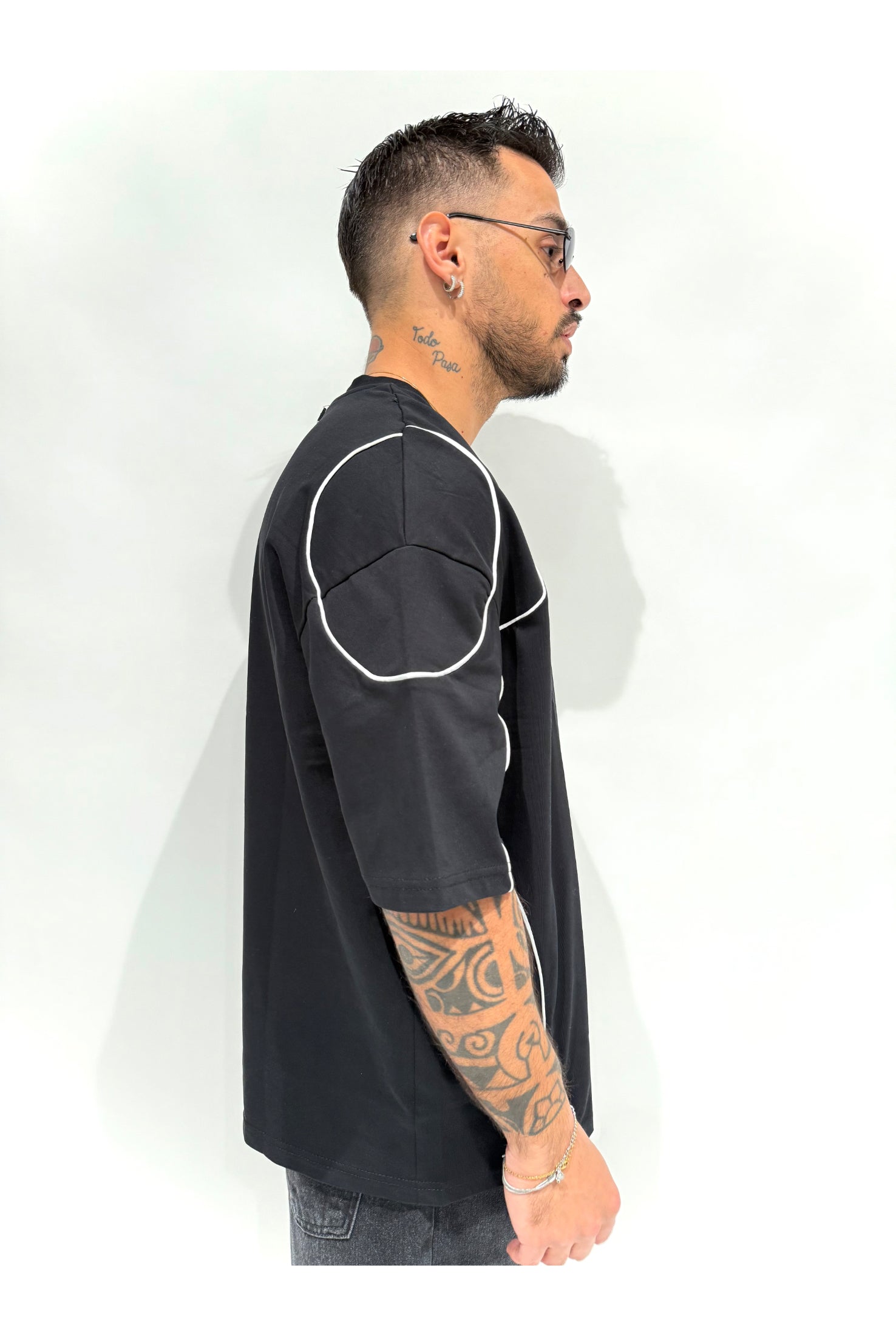 T-shirt PRESENT DAY contrast