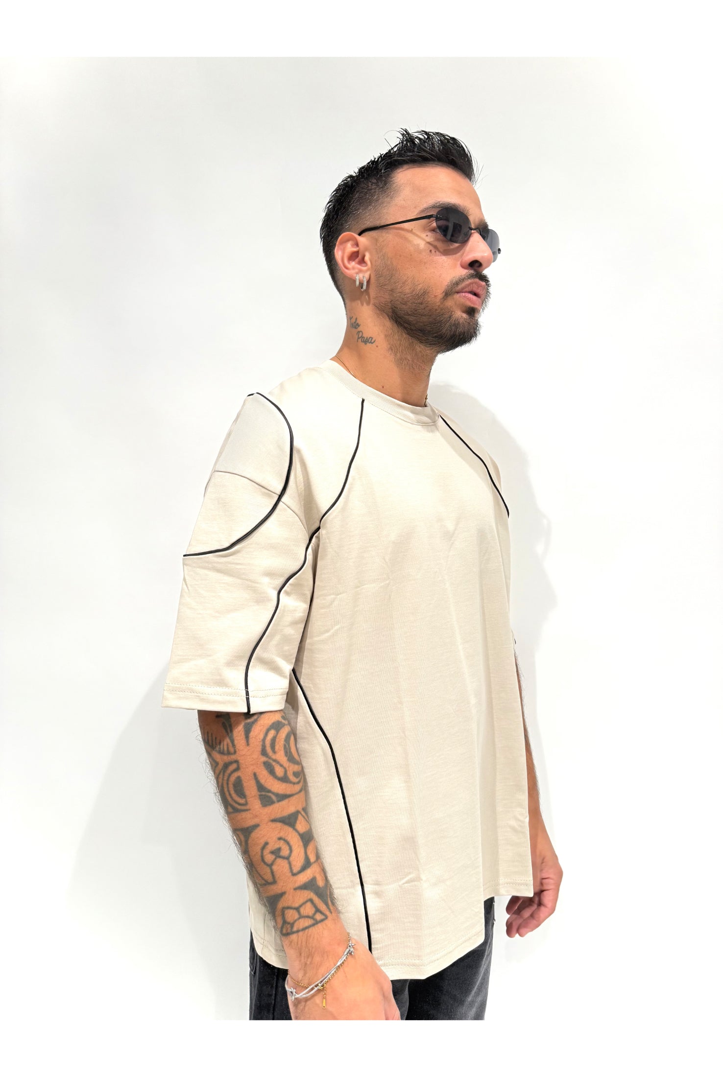 T-shirt PRESENT DAY contrast