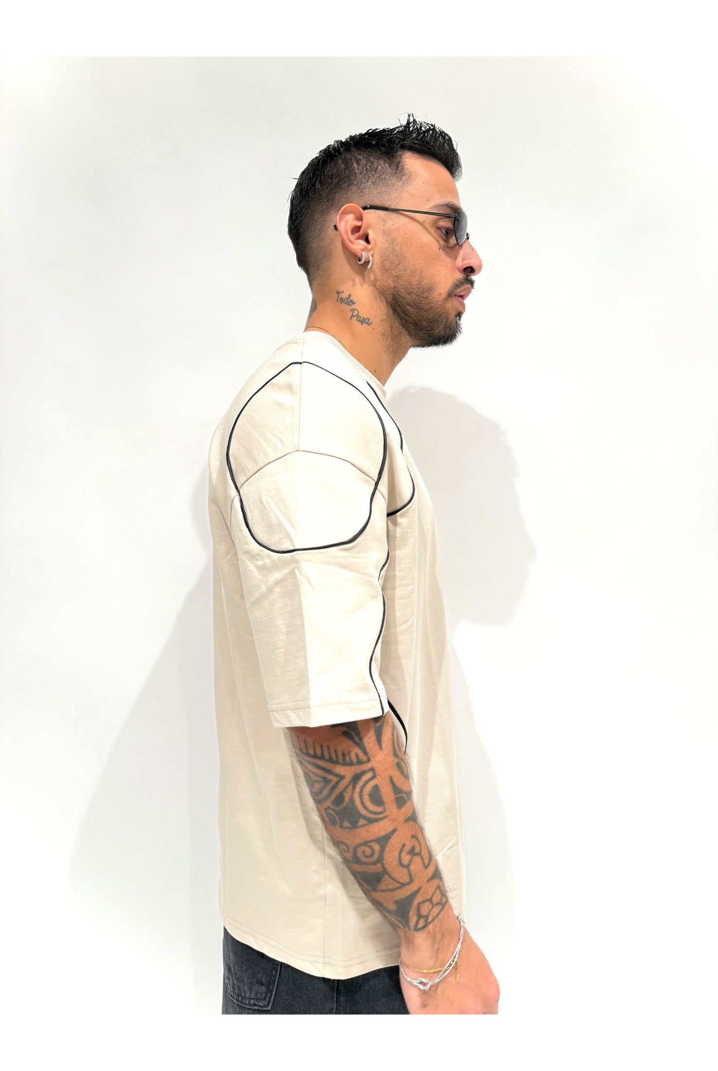 T-shirt PRESENT DAY contrast