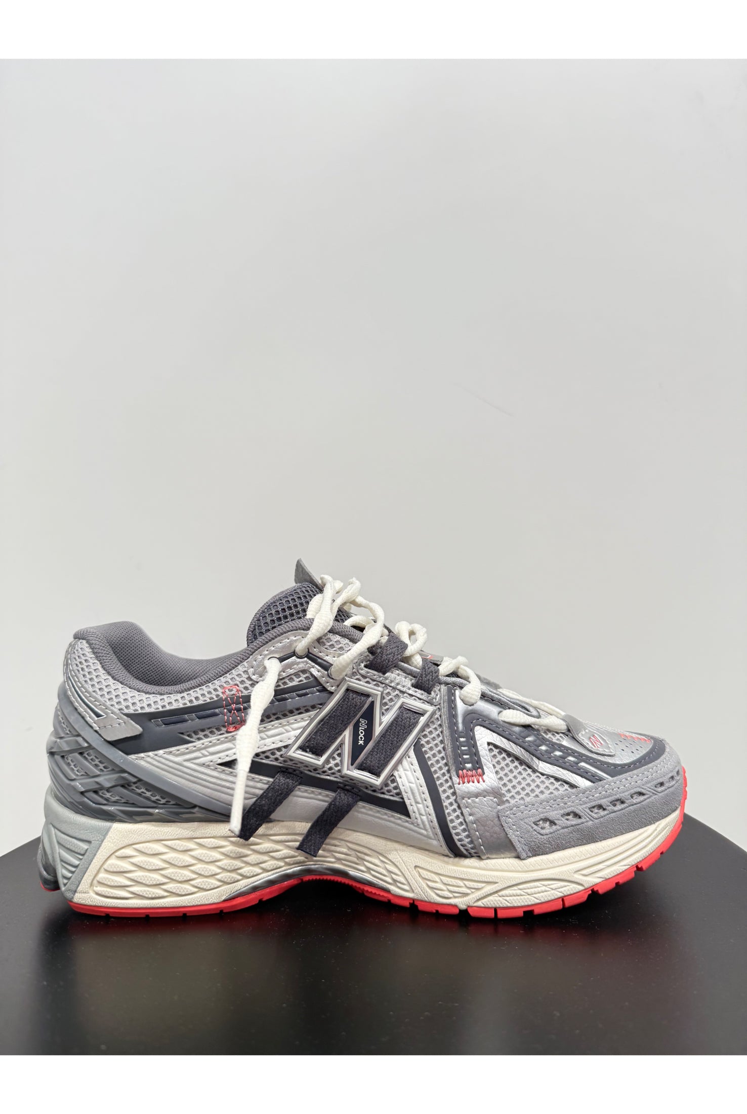New Balance 1906A AC