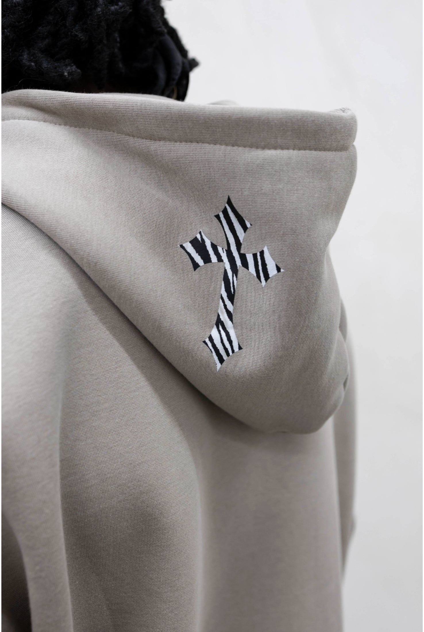 Felpa TOKYO Zip crosses