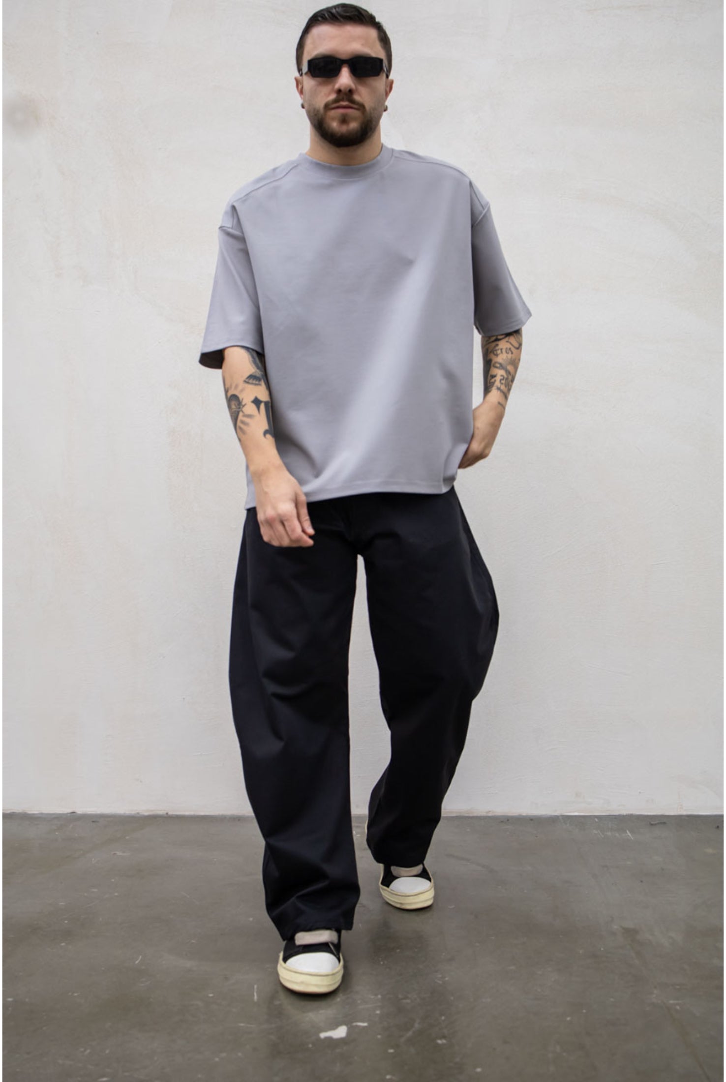 T-shirt PRESENT DAY point ( vari colori )