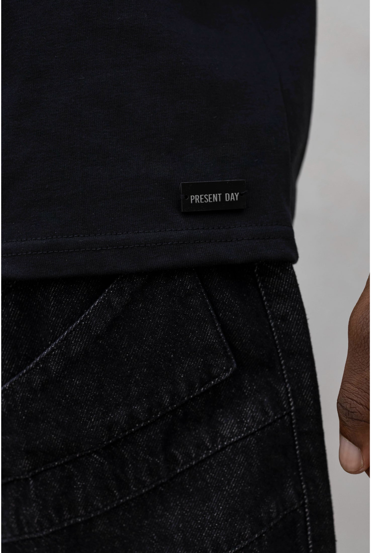 T-shirt PRESENT DAY prs024